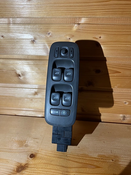 Volvo V70 mk2 lasinnostimen kytkin