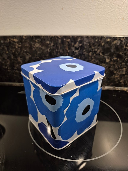 Marimekko Unikko peltipurkki