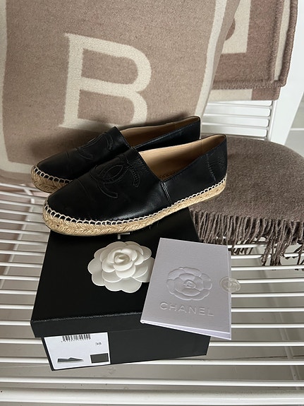 Chanel mustat espadrillot