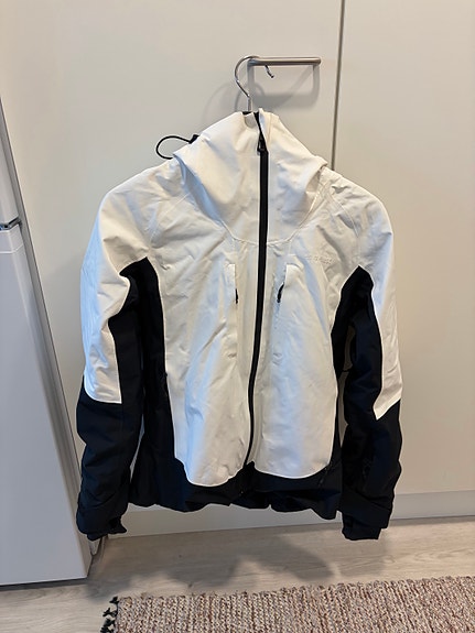 Everest Laskettelutakki koko 34