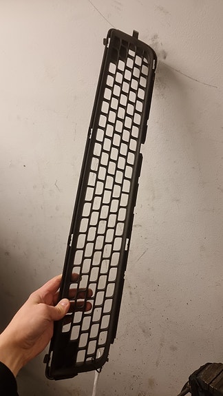 Volvo v70 Etupuskurin ala säleikkö
