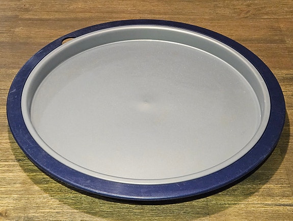 Tupperware iso tarjotin