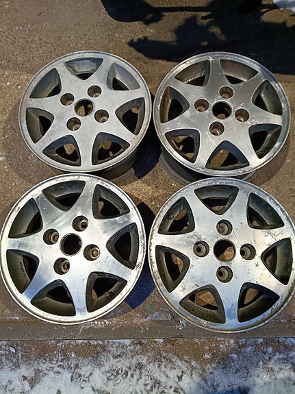 Ford 13" alumiinivanteet