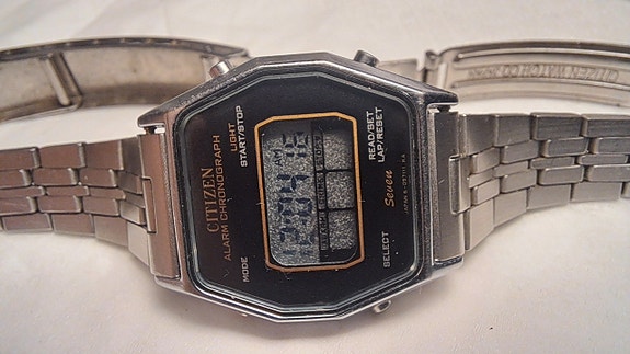 Citizen Seven Alarm Chronograph rannekello