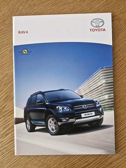 Toyota Rav4 -esite 2007