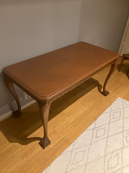Chippendale sohvapöytä