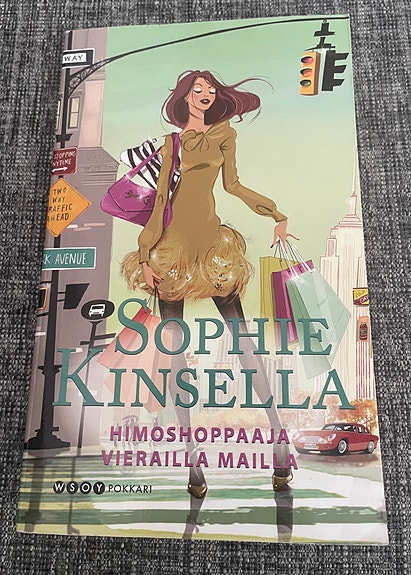 Sophie Kinsella Himoshoppaaja vierailla mailla pokkari