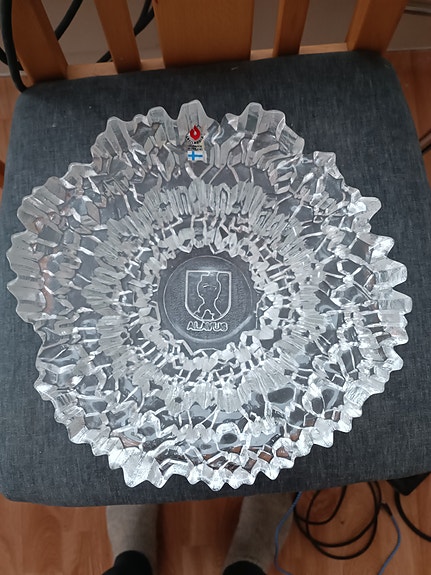 Iittala Alavus logolla lasikulho