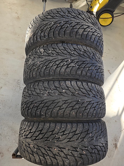 Nokian Hakkapeliitta R2