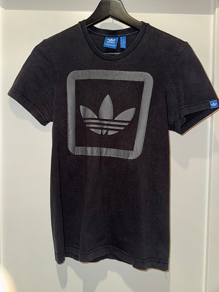 Adidas t-paita XS musta puuvilla miehille