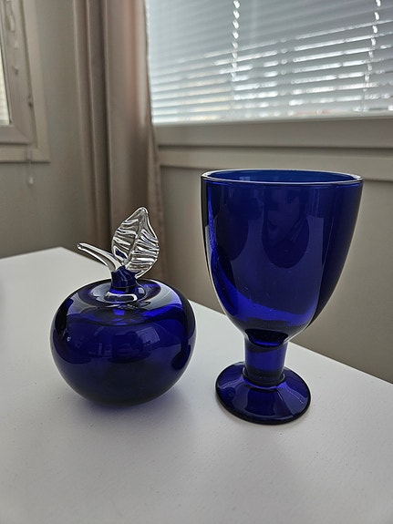 Lasiomena ja Iittala Verna lasi