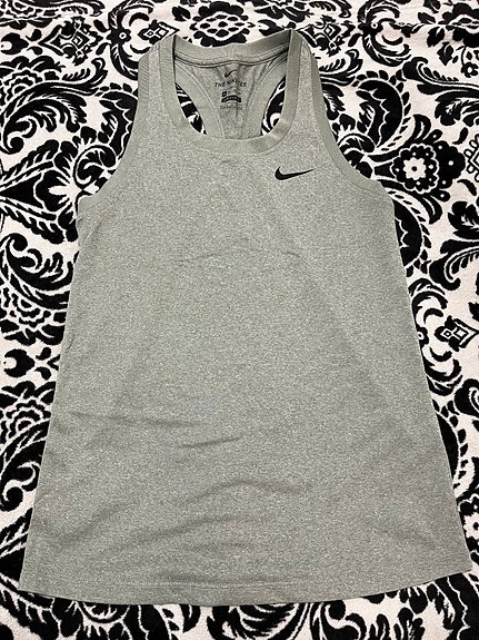 Nike treenitoppi XS