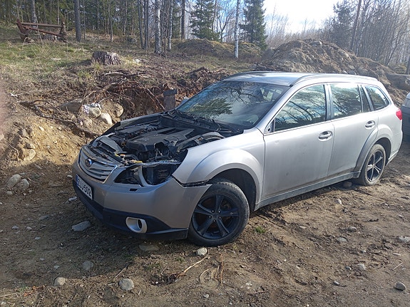 Subaru outback 2.0d 2011