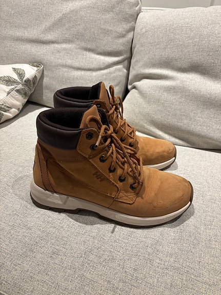 Miesten Helly Hansen talvikengät koko 42