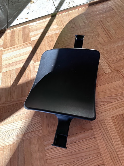 Stokke syöttötuolin selkäosa musta