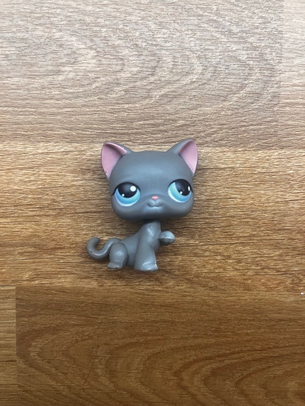 Littlest Pet Shop kissahahmo harmaa