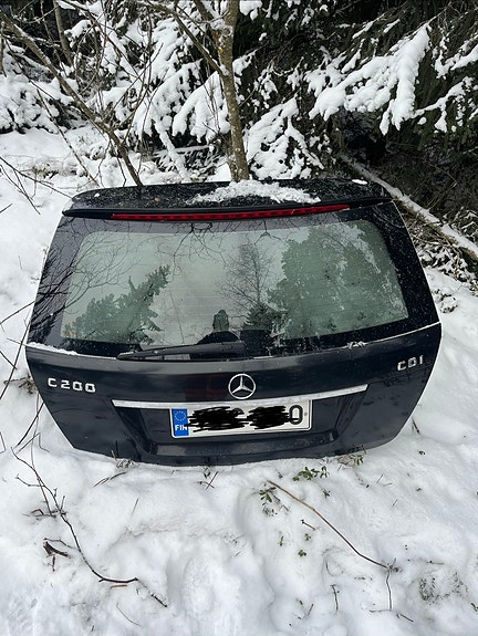 Mercedes-Benz w204 takaluukku