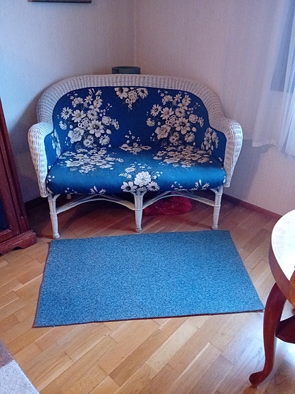 Rottinkinen sohva rottinkisohva sinivalko vintage