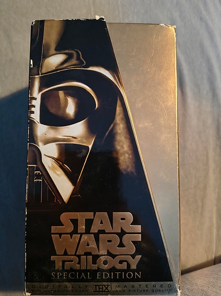 DVD- ja VHS elokuvia