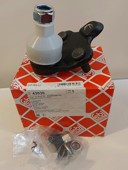 Toyota Avensis 2003-2008 osia