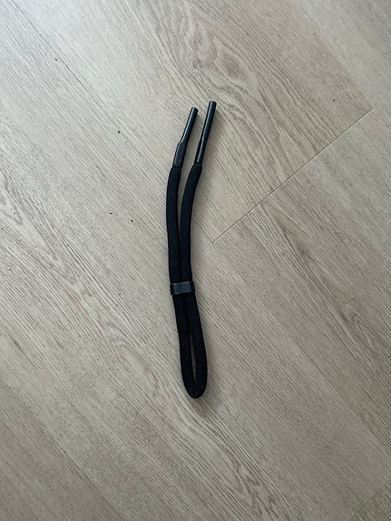 Musta silmä-/aurinkolasi nauha, kelluttava