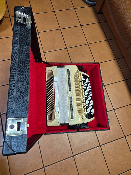 Product image 8 of 9