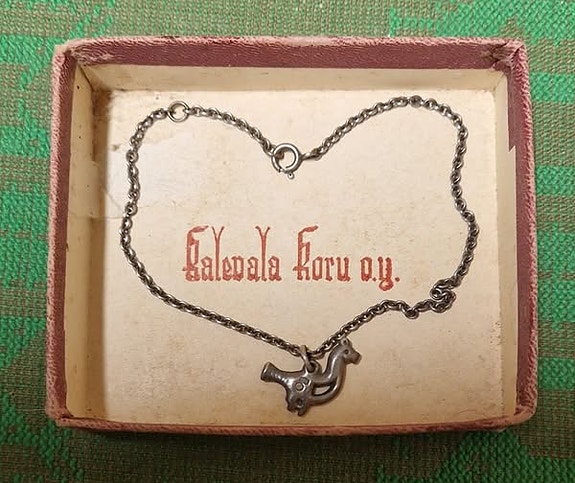 Kalevala koru, lintunen nilkkaketju