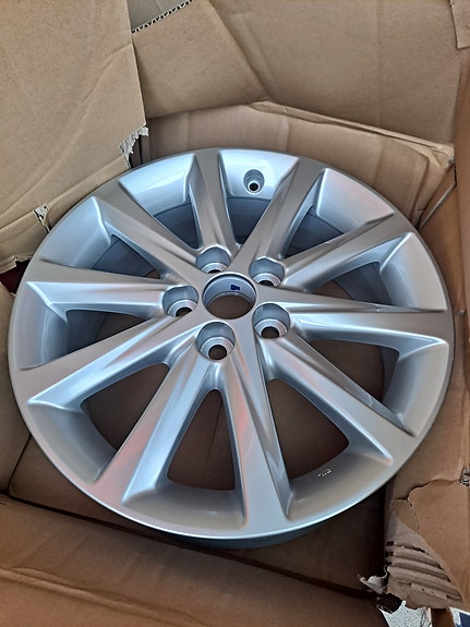 Lexus / Toyota alumiinivanne