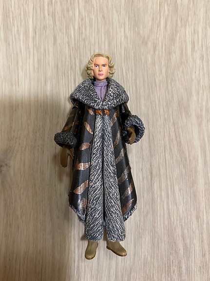 Harvinainen Mrs Coulter -keräilyfiguuri (Kultainen kompassi)