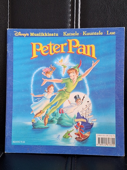 Myydään Disney Peter Pan musiikkisatu kirja