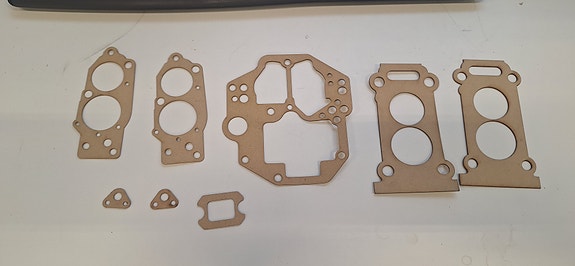 Nissan Sunny N13 GA moottorin kaasuttimen tiivisteet