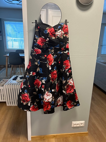 Mekko kesän juhliin