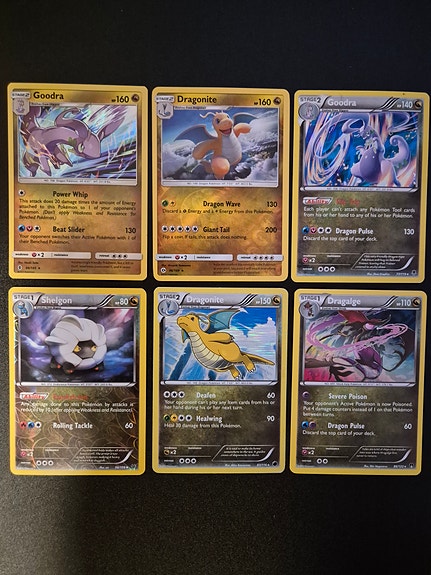 Pokemon holo ja Reverse holo
