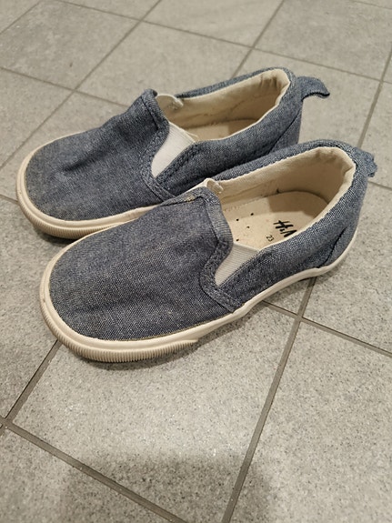 Kangaskengät koko 23.