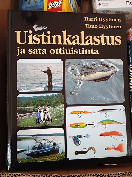 Timo Hyytinen Uistinkalastus ja sata ottiuistinta kirja
