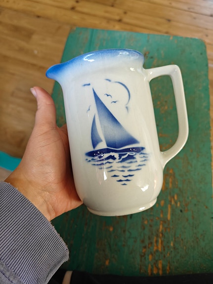Product image 1 of 3