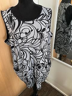 Musta-harmaa tunika/liivimekko