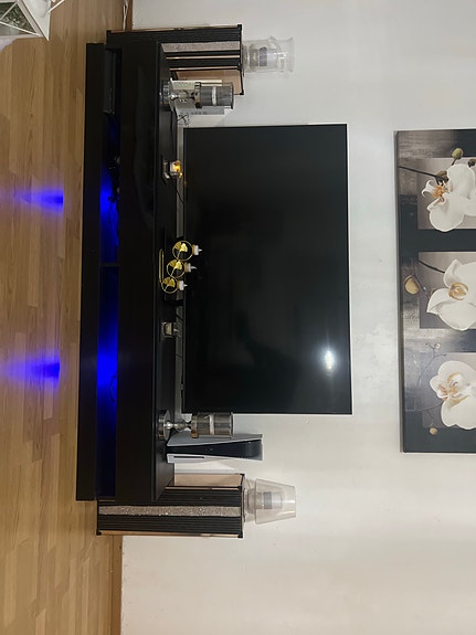 Tv pöytä