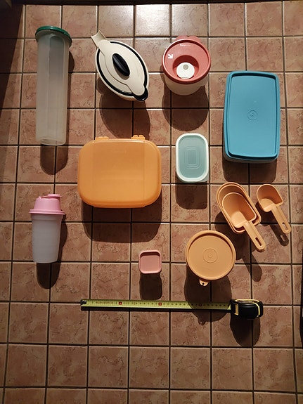 Tupperware-astioita