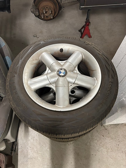 BMW vanteet kesärenkailla