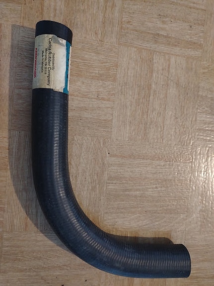 Toyota KE30 ylävesiletku