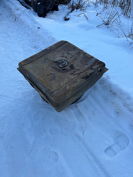 Chevy van G20 polttoainesäiliö