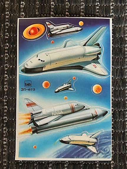 Avaruussukkula Challenger tarra-arkki