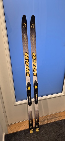 Hiihtosukset 130cm sns siteillä