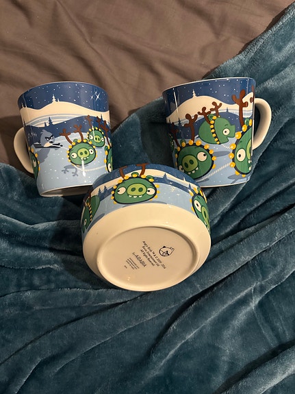 Arabia Angry Birds mukit ja kulho