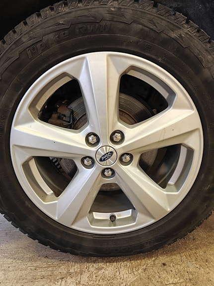 Ford Edge 7,5-18" et55 aluvanteet + talvirenkaat