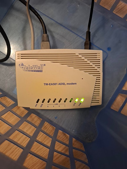 TeleWell TW-EA501 ADSL modem