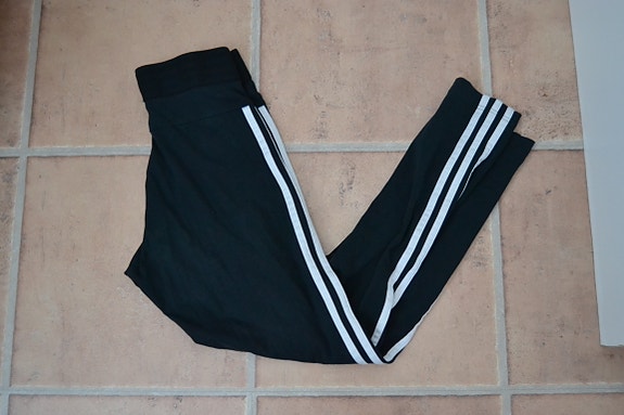 Adidas mustat legginssit S