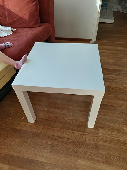 Myydään Ikean lack pöytä