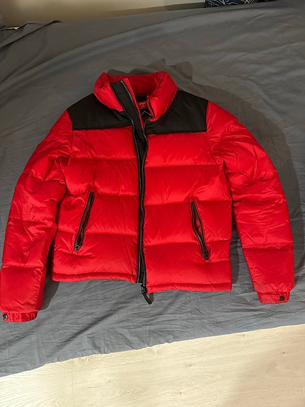 Superdry talvitakki untuva xl punainen